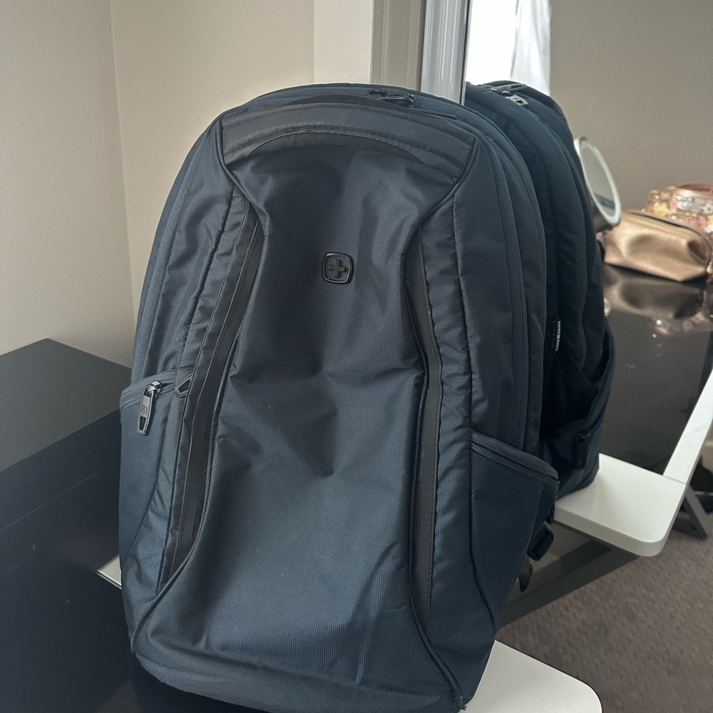 Navy Swiss Gear Backpack